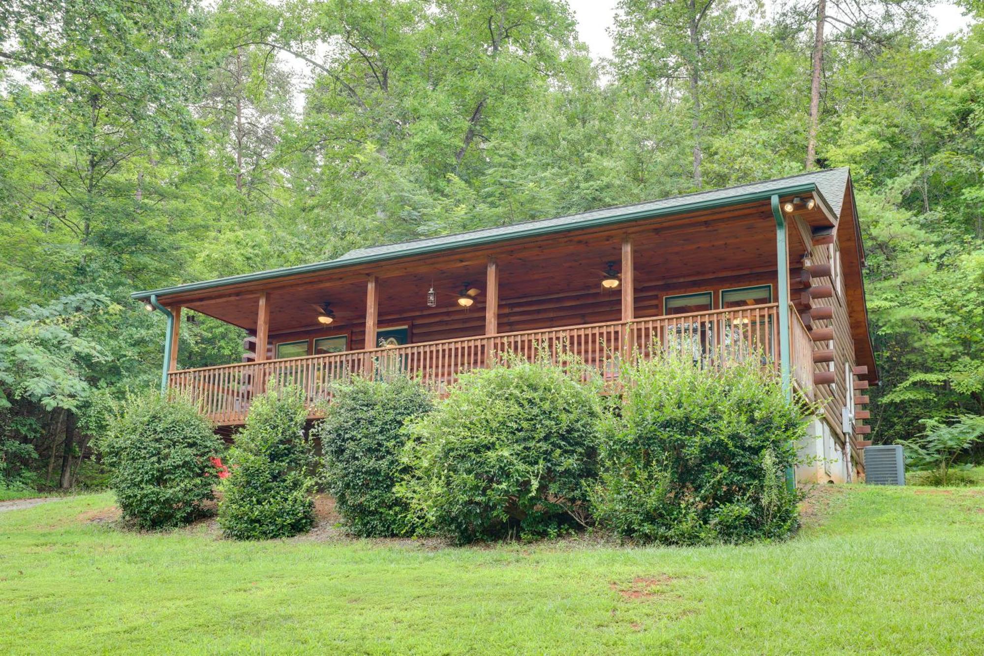 Moonshine Manor Cabin With Hot Tub, Near Lake Lure Exterior photo